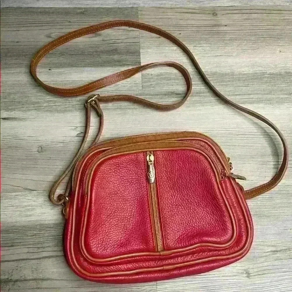 Valentina Made In Italy Luxurious Leather Crossbody Red